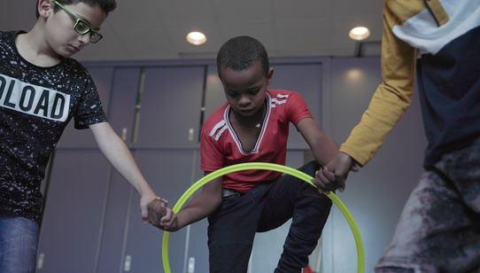 With TeamUp at School cooperation is important so children traumatised by war, learn to trust others again _War Child_2010XX